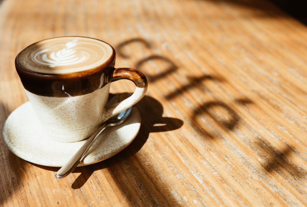 10 beneficii ale cafelei decofeinizate