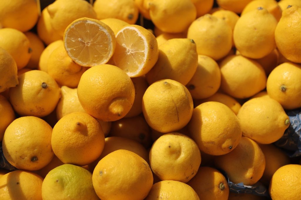 10 beneficii ale lămâilor pentru sănătate
