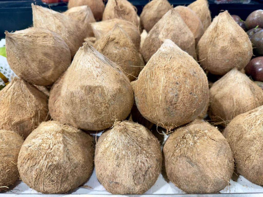 10 beneficii ale nucii de cocos proaspete pentru sănătate