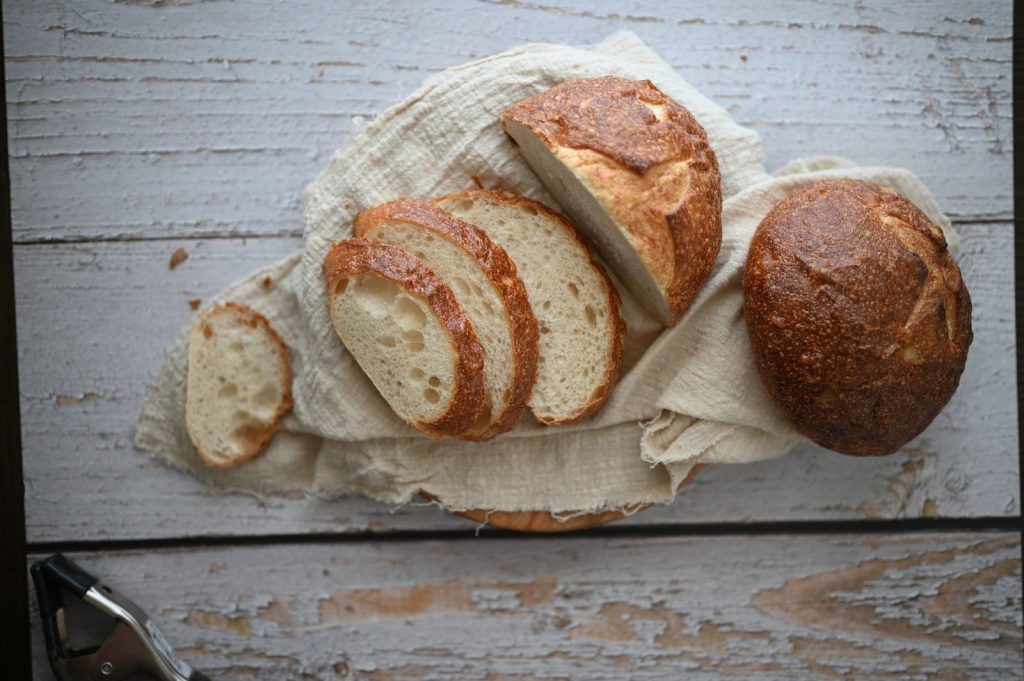 10 beneficii ale pâinii din maia (sourdough)
