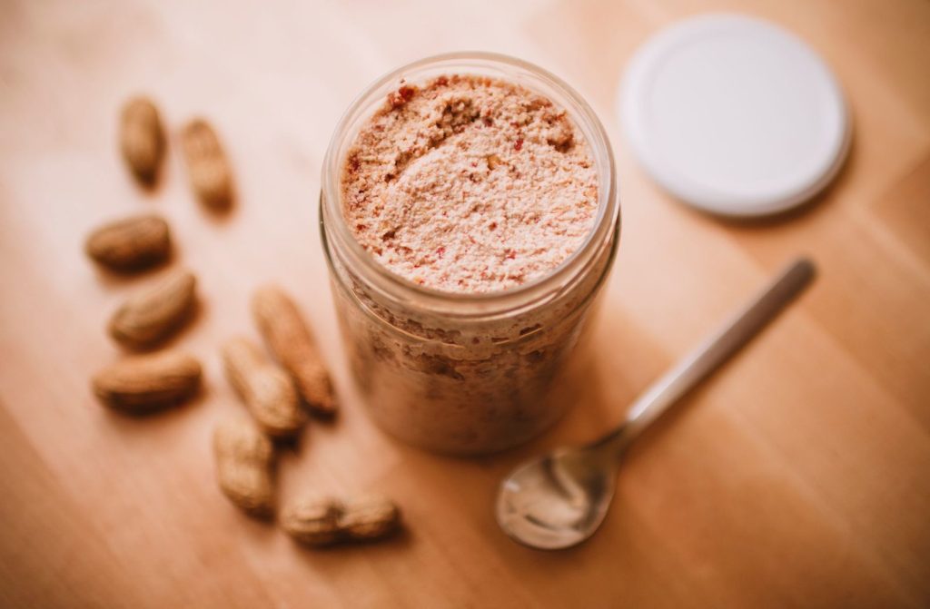 10 beneficii ale untului de arahide natural pentru sănătate